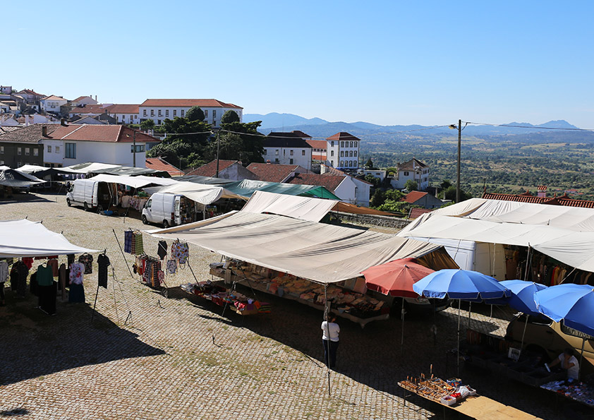 FEIRAS E MERCADOS